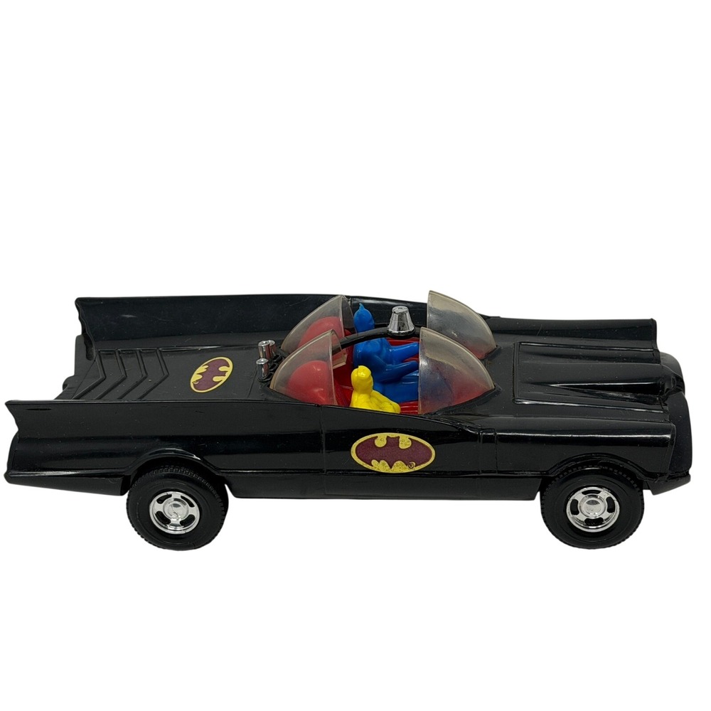 Vintage 1970s Duncan Batmobile Toy Car Black Plastic Batman Robin Figures